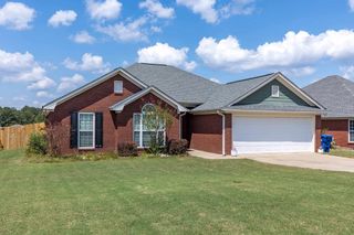 35 Lee Road 2139, Phenix City, AL 36870