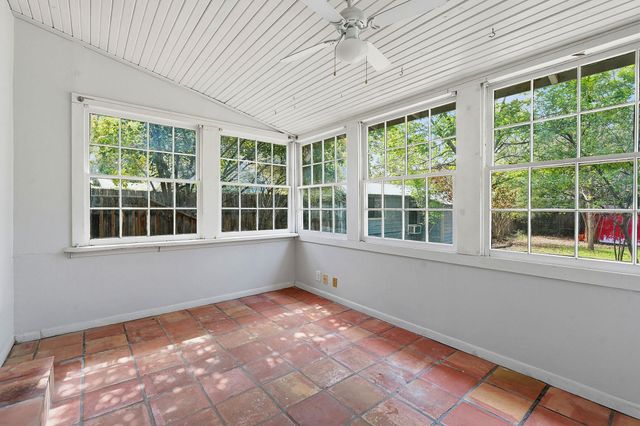 1513 W St Johns Ave, Austin, TX 78757