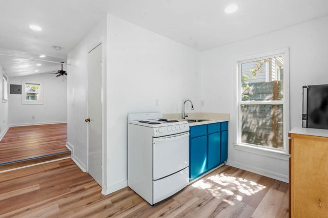 1513 W St Johns Ave, Austin, TX 78757