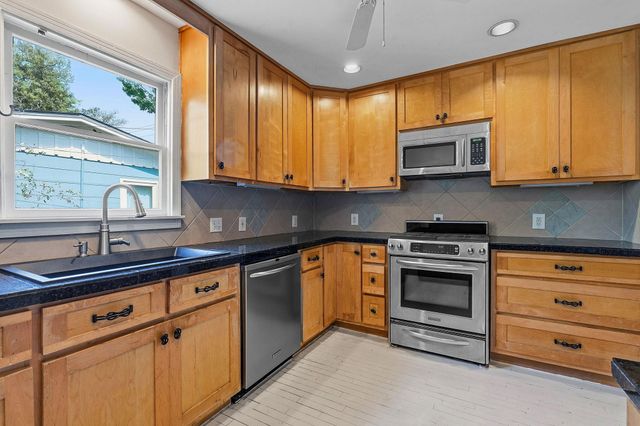 1513 W St Johns Ave, Austin, TX 78757