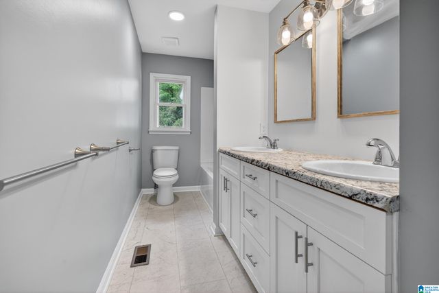 817 TAYLOR CIRCLE, Sylacauga, AL 35150