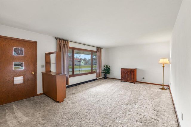 104 Cherokee Road, Beaver Dam, WI 53916