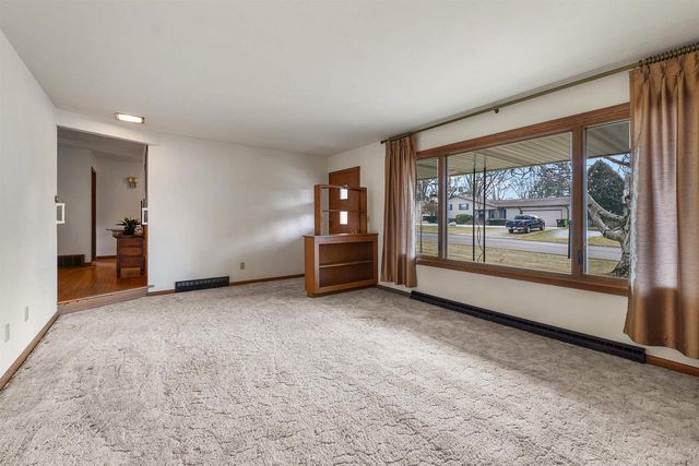 104 Cherokee Road, Beaver Dam, WI 53916