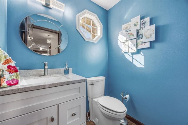 225 Rockvalley Lane NW, Cedar Rapids, IA 52405