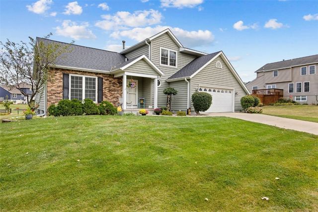 225 Rockvalley Lane NW, Cedar Rapids, IA 52405