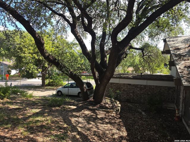 5602 CHARLIE CHAN DR, San Antonio, TX 78240