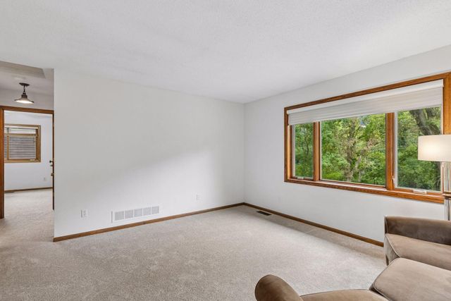 2512 8th Street, White Bear Lake, MN 55110
