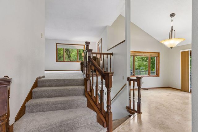2512 8th Street, White Bear Lake, MN 55110