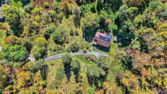 55 Lennox Avenue, Hurley, NY 12433