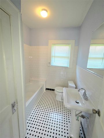 1430 Munger Street, Houston, TX 77023