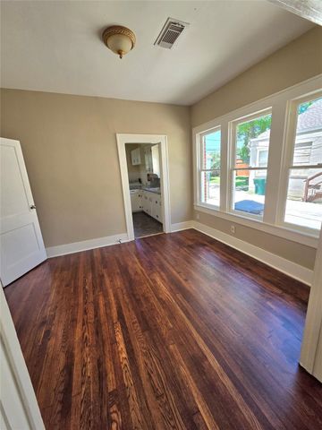 1430 Munger Street, Houston, TX 77023