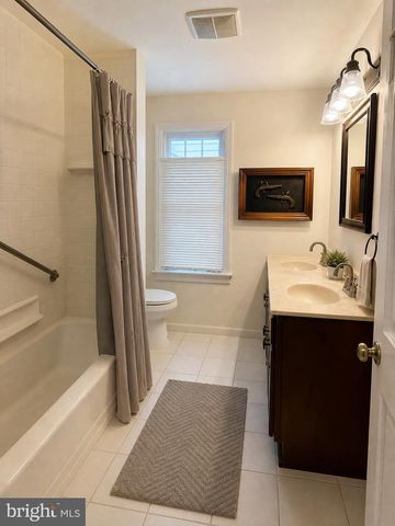241 E WATER ST, Middletown, PA 17057
