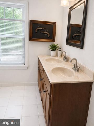 241 E WATER ST, Middletown, PA 17057