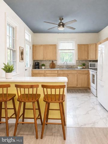 241 E WATER ST, Middletown, PA 17057