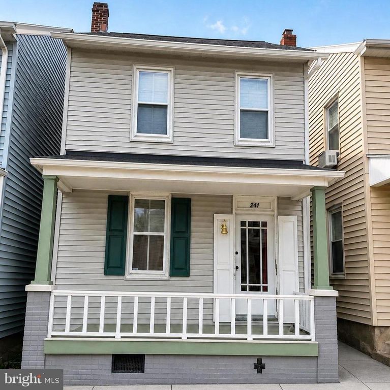 241 E WATER ST, Middletown, PA 17057