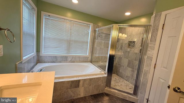 8236 2ND AVE, Vienna, VA 22182
