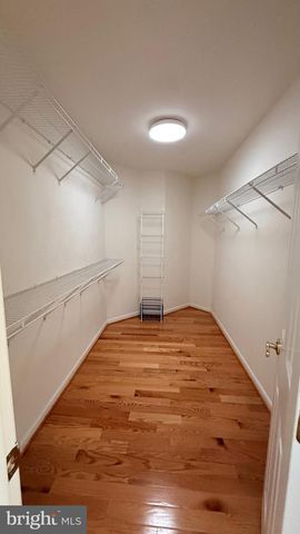 8236 2ND AVE, Vienna, VA 22182