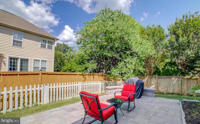 8236 2ND AVE, Vienna, VA 22182