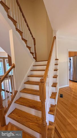 8236 2ND AVE, Vienna, VA 22182