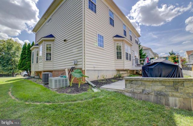 8236 2ND AVE, Vienna, VA 22182