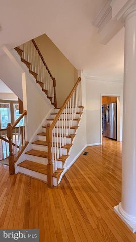 8236 2ND AVE, Vienna, VA 22182