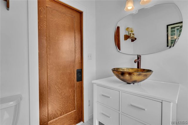 163 Capitol, Holland, NY 14080