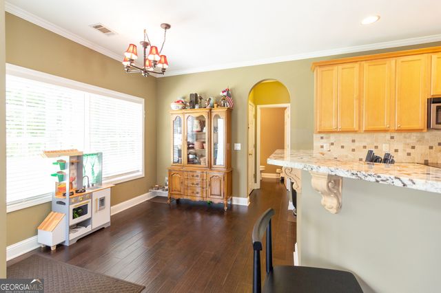 27 Portico Place, Newnan, GA 30265