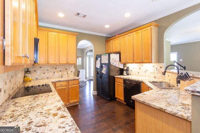 27 Portico Place, Newnan, GA 30265