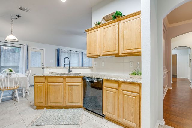 1519 Stratford Drive, Mansfield, TX 76063