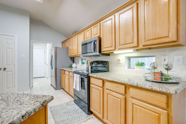 1519 Stratford Drive, Mansfield, TX 76063