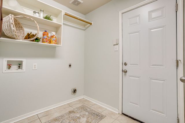 1519 Stratford Drive, Mansfield, TX 76063