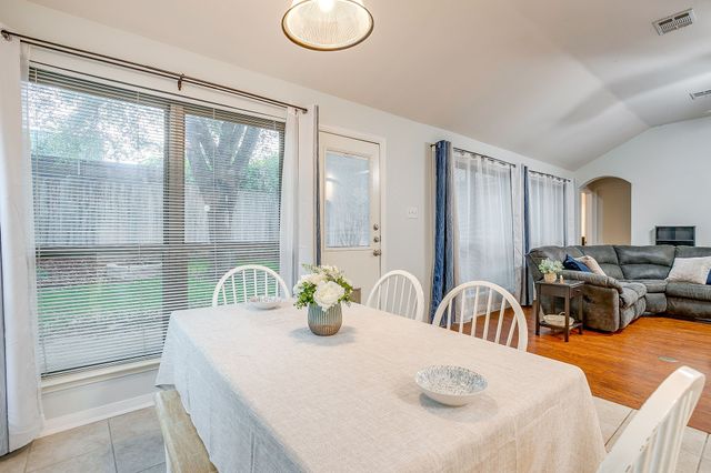 1519 Stratford Drive, Mansfield, TX 76063