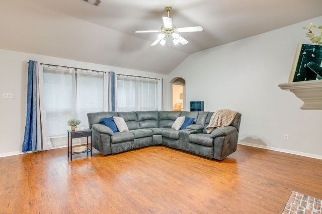 1519 Stratford Drive, Mansfield, TX 76063