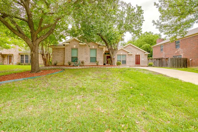 1519 Stratford Drive, Mansfield, TX 76063