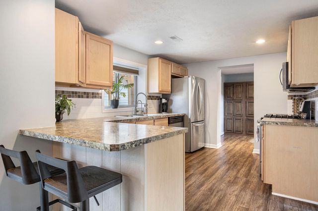 17 Warbler Drive Ne, Algoma Twp, MI 49345