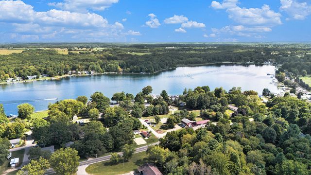 17 Warbler Drive Ne, Algoma Twp, MI 49345