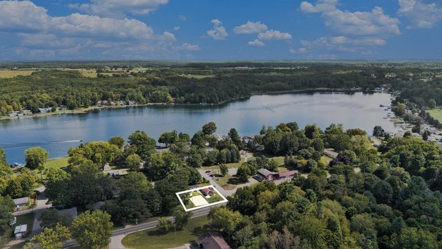 17 Warbler Drive Ne, Algoma Twp, MI 49345