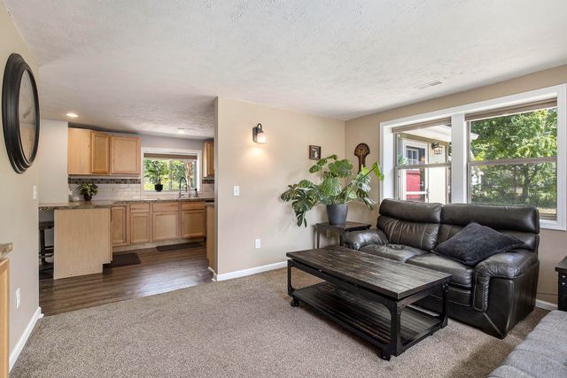 17 Warbler Drive Ne, Algoma Twp, MI 49345