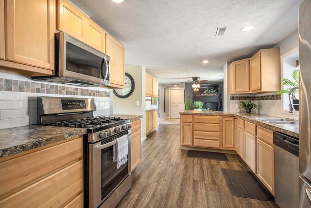 17 Warbler Drive Ne, Algoma Twp, MI 49345