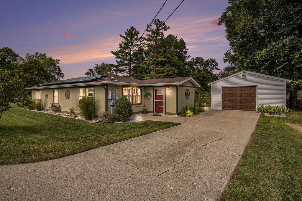 17 Warbler Drive Ne, Algoma Twp, MI 49345