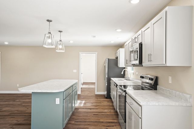 2350 W WILLIAMS RD, Sturgeon, MO 65284