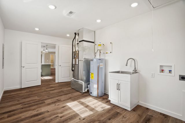 2350 W WILLIAMS RD, Sturgeon, MO 65284