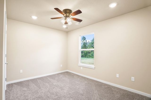 2350 W WILLIAMS RD, Sturgeon, MO 65284