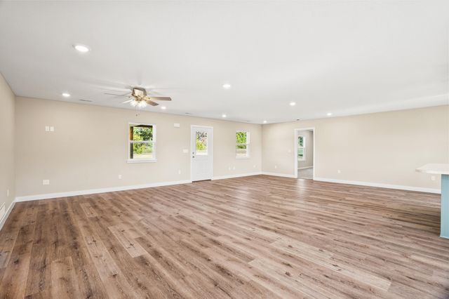 2350 W WILLIAMS RD, Sturgeon, MO 65284