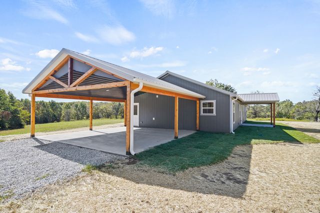 2350 W WILLIAMS RD, Sturgeon, MO 65284