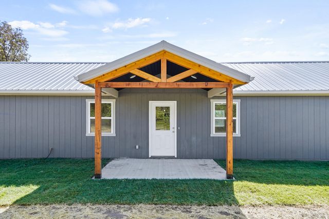 2350 W WILLIAMS RD, Sturgeon, MO 65284