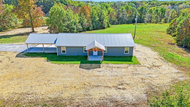 2350 W WILLIAMS RD, Sturgeon, MO 65284