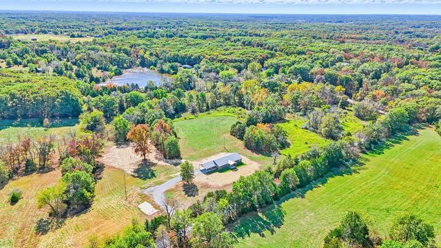 2350 W WILLIAMS RD, Sturgeon, MO 65284