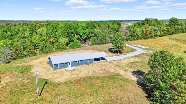 2350 W WILLIAMS RD, Sturgeon, MO 65284