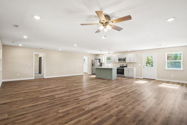 2350 W WILLIAMS RD, Sturgeon, MO 65284